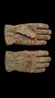 Vintage leather work gloves isolated on transparent background, ready for design use on t-shirts, clipart, stickers, print-on-demand products and sublimation projects.