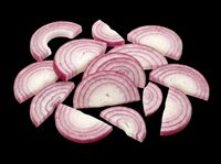 Sliced red onion rings isolated on transparent background, ready for culinary design, recipe graphics, food packaging, cooking blogs, restaurant menus, and print-on-demand kitchen products.