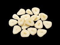 Dried garlic cloves isolated on transparent background, ready for culinary design, food packaging, recipe graphics, cooking blogs, restaurant menus, and print-on-demand products.