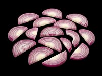 Red onion slices isolated on transparent background, ready for culinary design, food packaging, recipe graphics, cooking blogs, restaurant menus, and print-on-demand kitchen products.