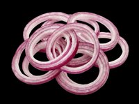 Sliced red onion rings isolated on transparent background, ready for culinary design, food packaging, recipe graphics, cooking blogs, restaurant menus, and print-on-demand products.