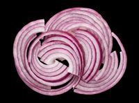 Sliced red onion rings isolated on transparent background, ready for culinary design, food packaging, recipe graphics, cooking blogs, restaurant menus, and print-on-demand products.