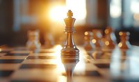 White chess king piece on wooden board with dramatic lighting and blurred background, symbolizing leadership, strategy and business success in competitive environment.